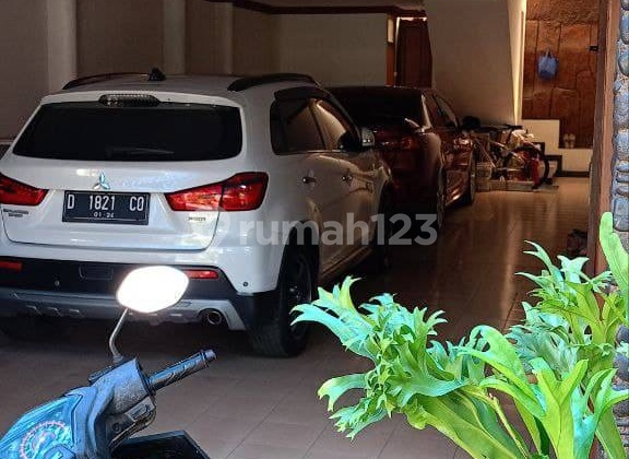 For Sale Spacious Luxury House in Acamanik Within Strategic Complex with Freehold Title 2