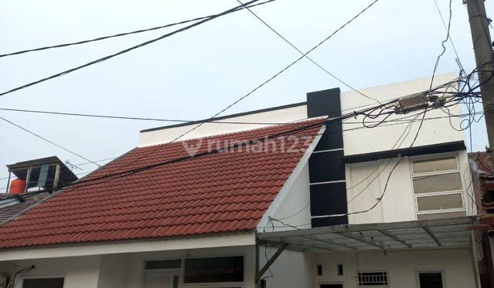 Rumah Minimalis Dekat Tol di Bintara Jaya 1