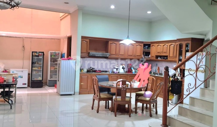 For Sale 2-Story House in Taman Palem Lestari, Land Area 200 M2, Building Area 300 M2, No Flooding, Strategic Location Near Soeta Airport, Schools, Market, Hospital, Shopping Center 2