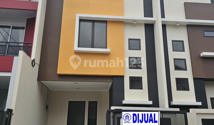 Dijual Rumah Baru Bangun Citra 1, 3 Lantai Full, Ukuran 6X9, 3 Kamar Tidur, 3 Kamar Mandi, Hadap Selatan, Sertifikat SHM