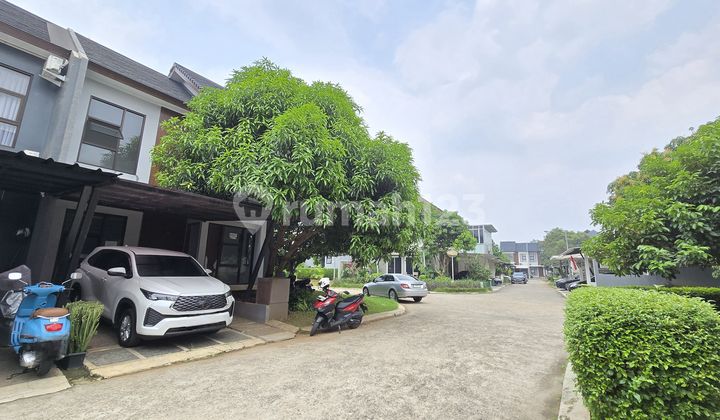 Ready-to-Occupy Hook House in a Cluster in Cinere