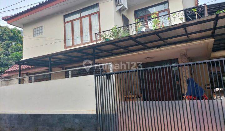 Rumah Jual Cepat dekat Plaza Senayan Kebayoran Jakarta Selatan 1