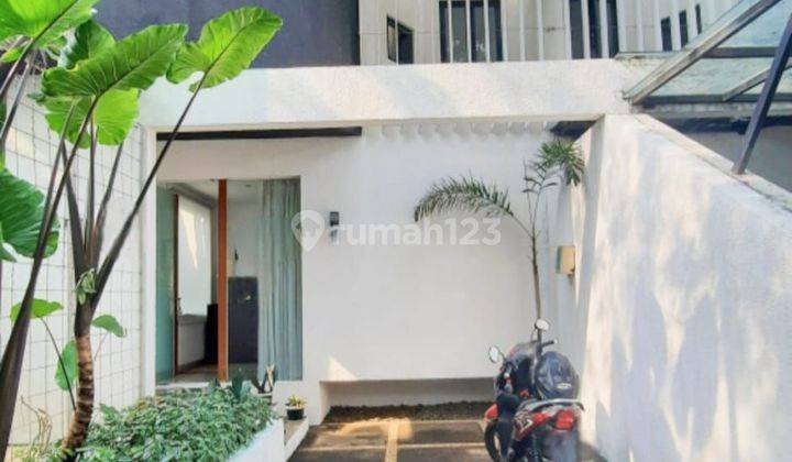 Rumah Furnished Jual Cepat dalam cluster veteran jakarta selatan 1