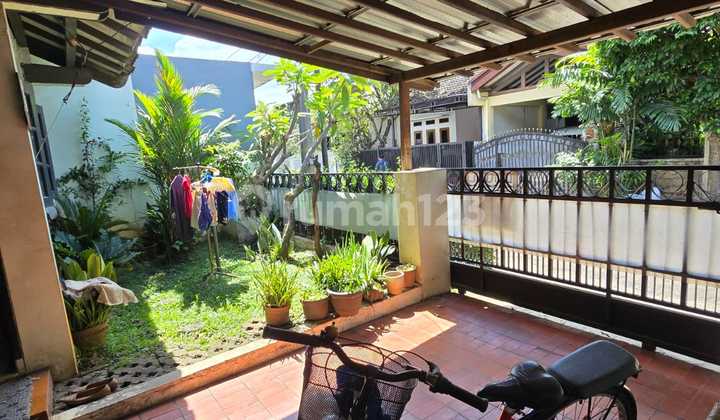 Quick Sale Old House Needs Renovation In Bintaro Jaya Sector 2 Quick Sale Old House Needs Renovation In Bintaro Jaya Sector 2