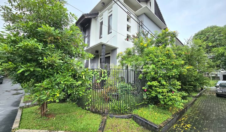 Jual Cepat Rumah Tinggal Pribadi Posisi Hook di Sektor 5 Bintaro 2