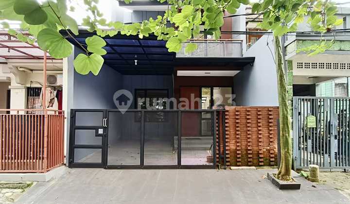 Rumah Mungil Cantik Bergaya Industrial di Kencana Loka BSD 1
