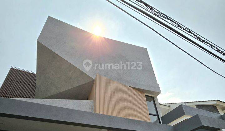 Rumah Modern Minimalis Dengan Kolam Renang di Sektor 9  1