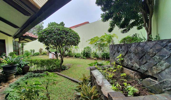 Jual Cepat Rumah Terawat Dengan Halaman Luas di Bintaro Jaksel 2