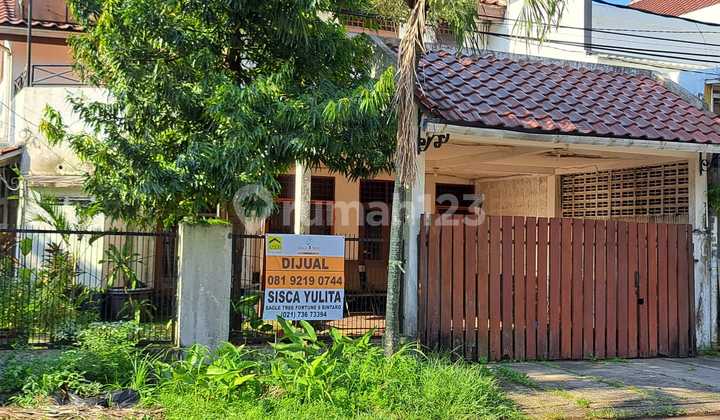 Hook House For Quick Sale Near Sector 2 Market In Bintaro Jaya