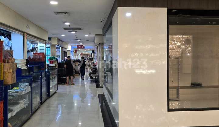 Kiosk 36 sqm Total in Plaza Kenari Mas, Strategic Location!