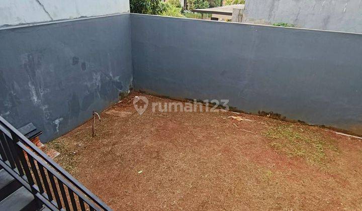 Rumah Dengan Halaman Belakang Dekat Emerald Residence Di Pd. Aren 2