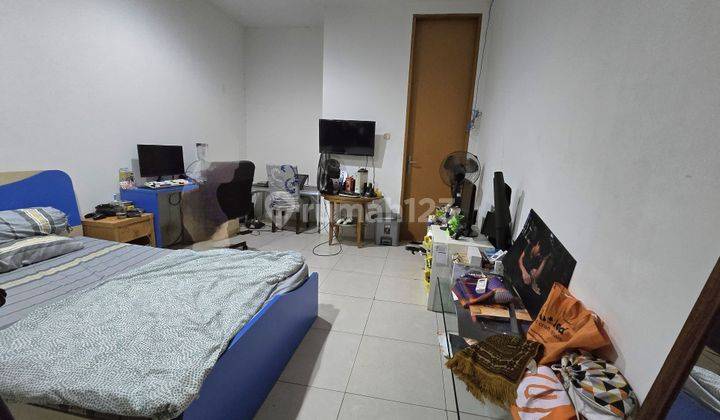 kamar tidur rumah 1 lantai dengan halaman