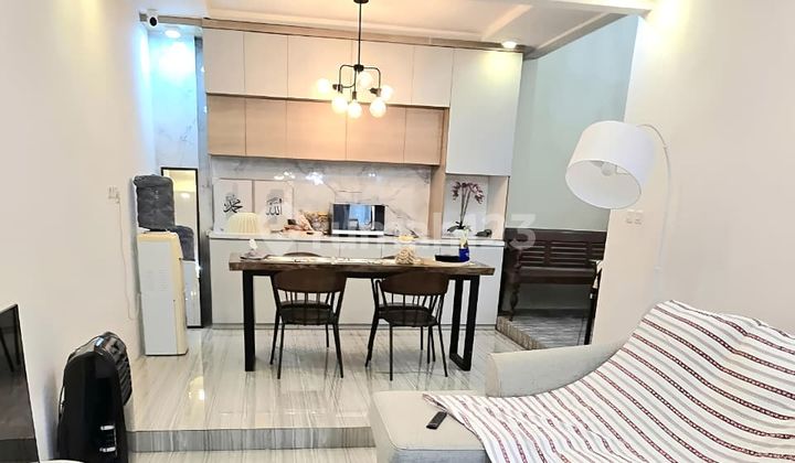 Rumah Di Sektor 2 Bintaro Depan Taman Sangat Terawat Dan Cantik 2