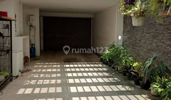 RUMAH CANTIK TERAWAT DI DEKAT MELAWAI & BLOK M, JAKARTA SELATAN  1