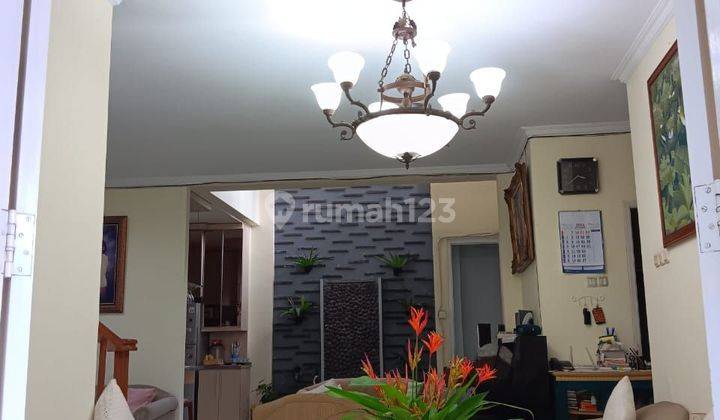 RUMAH SEMI FURNISHED DEKAT PINTU TOL PARIGI - BINTARO SEKTOR 9 2