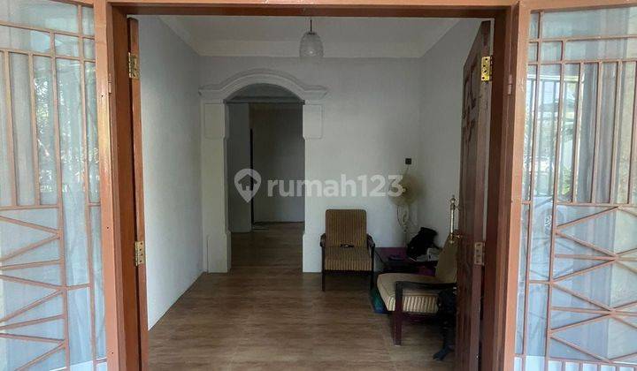 RUMAH RENOVASI SEMI FURNISHED SIAP LOKASI STRATEGIS DI CILEDUG  2