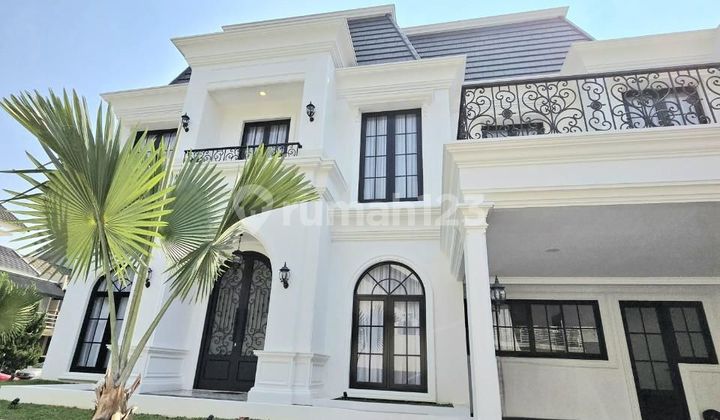 RUMAH MEWAH AMERICAN STYLE DENGAN KOLAM RENANG PRIBADI DI BINTARO