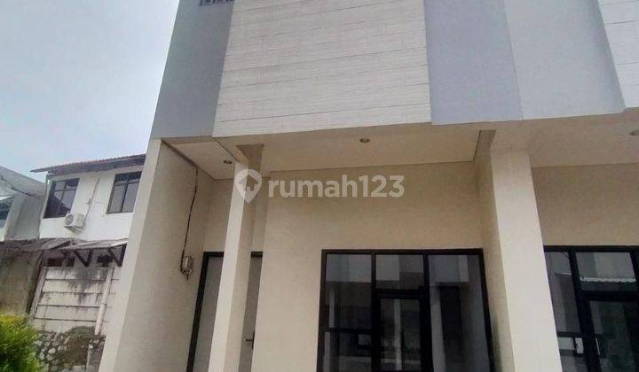 RUMAH BARU DENGAN ROOFTOP DI PRIVATE CLUSTER PINANG RANTI JAKTIM 1