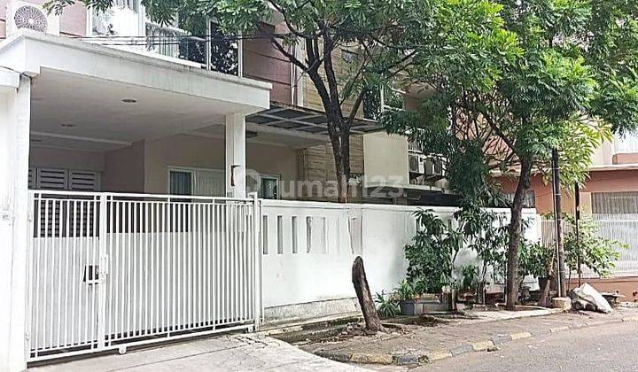 TURUN HARGA RUMAH 2 LANTAI SIAP HUNI DI SEKTOR 5 DEKAT STAN 1