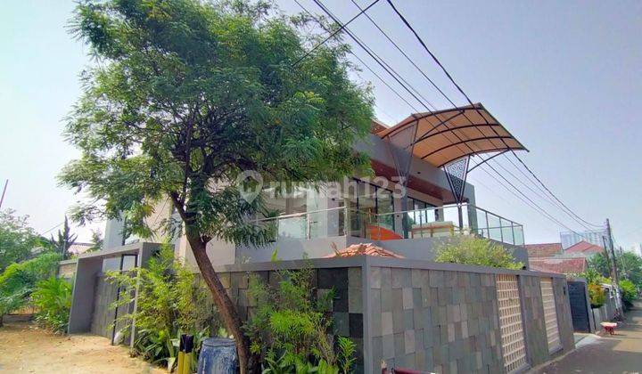 Rumah Mewah Hoek Hadap Timur Ada Rooftop Di Area Bintaro 2