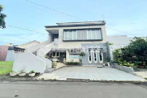Rumah di Kencana Loka 2 BSD Dekat Pasar Moderen