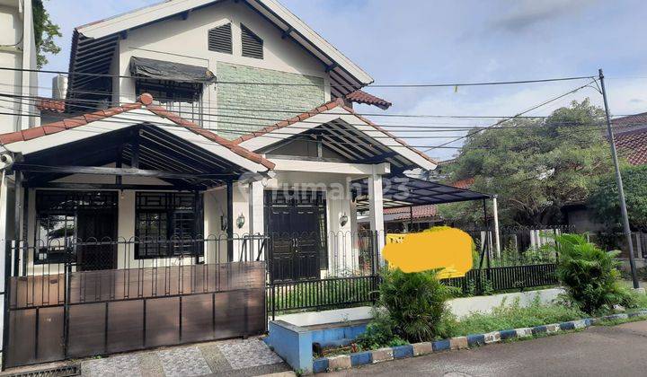 Rumah 2 Lantai Hoek Ada Taman Depan Dalam Kompleks Di Bintaro 2