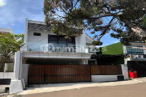 Rumah Cantik Fully Furnished Dalam Kompleks Nyaman Di Bintaro