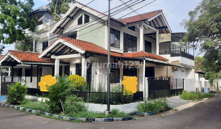 Rumah 2 Lantai Hoek Ada Taman Depan Dalam Kompleks Di Bintaro 1