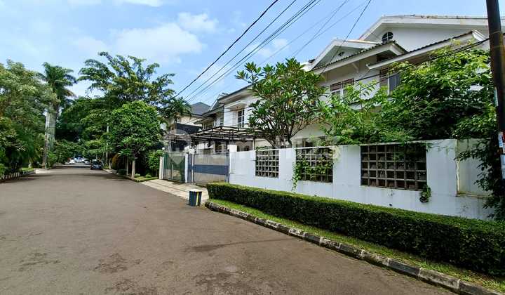 Rumah Terawat Siap Huni Lokasi Strategis Di Sektor 9 Dekat Bxc 2