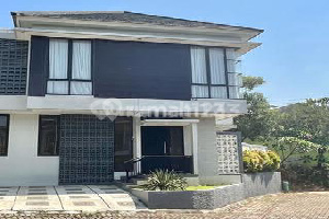 Rumah Modern Serenity Hadap Timur Dalam Cluster Aman di Pamulang