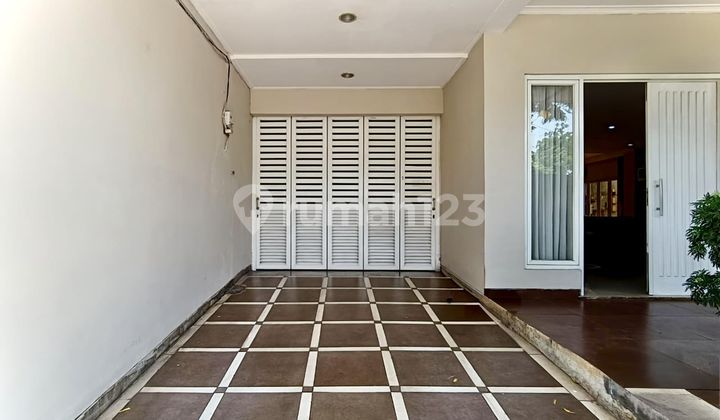 Rumah 2 Lantai dengan Konsep Open Space di Sektor 5 Bintaro 2