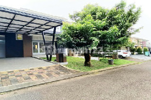 Rumah 2 Lantai Siap Huni Dalam Cluster di De Latinos BSD Dekat Rs