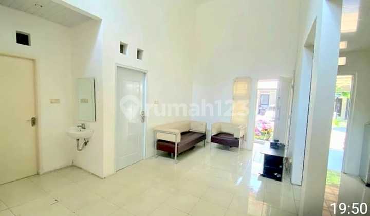 Ready-to-Occupy Minimalist Modern Home in Sector 9 Bintaro 2