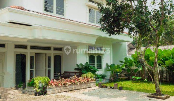 Rumah Vintage Bagus 2 Lantai Di Jl. Setrasari Bandung Dekat Unpar 1