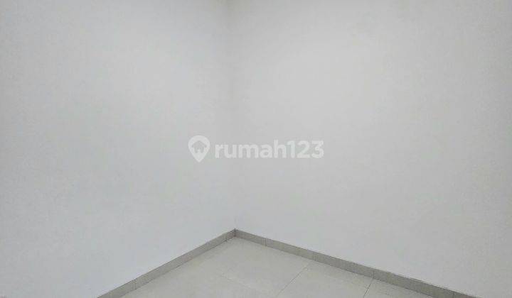 Rumah 2 Lantai Bagus Siap Huni Dalam Cluster Di Graha Raya 2