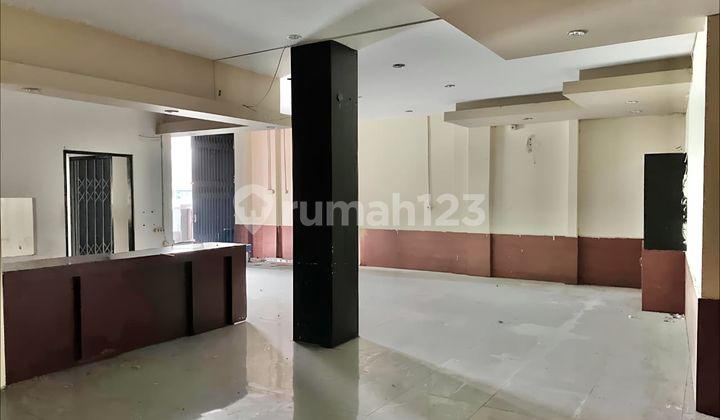 Tandem Shop House Near Veteran Street 3 Strategic - South Jakarta