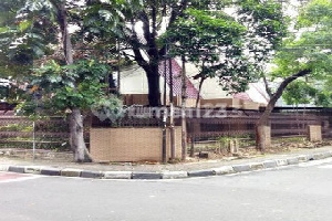 Rumah Posisi Hoek Bebas Banjir di Bendungan Hilir Dekat Akses Tol Rumah Posisi Hoek Bebas Banjir di Bendungan Hilir Dekat Akses Tol