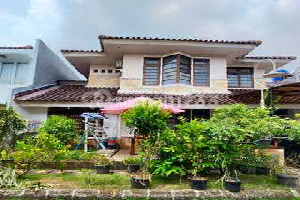 Turun Harga Rumah 5 Kamar Tidur dan Area Service Luas di Sektor 8