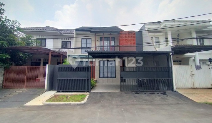 Rumah Terawat Ada Taman Dalam Cluster One Gate Di Cibubur Jabar