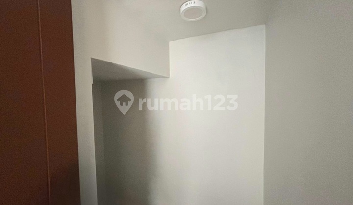 Rumah Hadap Timur Dalam Cluster di Graha Raya Dekat Fasum 2