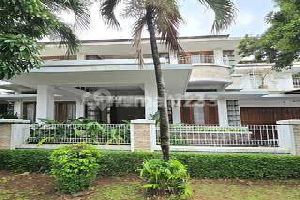 Jual Cepat Rumah Mewag Posisi Hoek Siap Huni di Pondok Indah