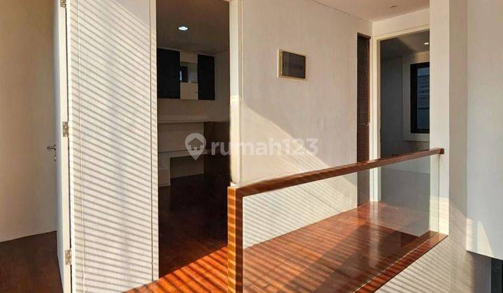 Rumah Modern Minimalis Dalam Cluster Elite Di Veteran Jaksel 2