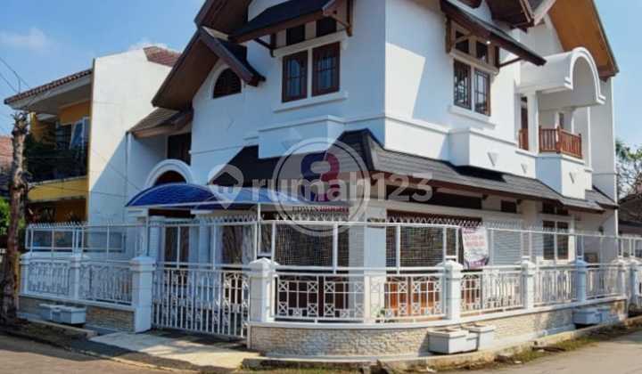 Classic Mediterranean House, Corner Position, Neat and Well-Maintained in Pondok Aren Classic Mediterranean House, Corner Position, Neat and Well-Maintained in Pondok Aren