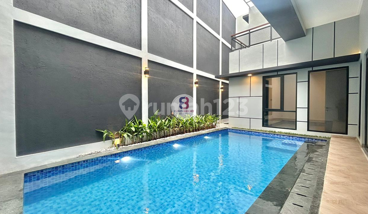 Exclusive Tropical Modern Design House in Bintaro Jaya Sector 9