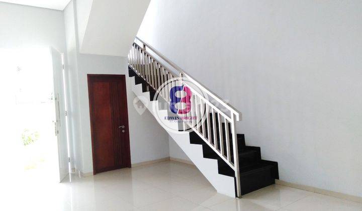 Rumah  di Bintaro Area Sektor 3 Murah Brand New 1