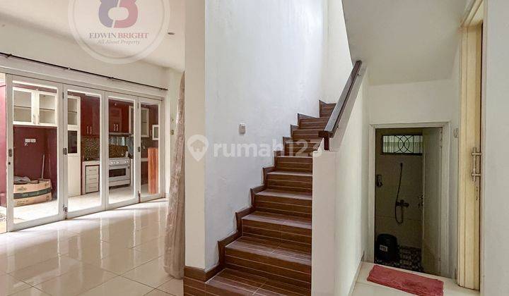 Rumah di Emerald Bintaro Jaya Sektor 9 Siap Huni Posisi Hoek 2