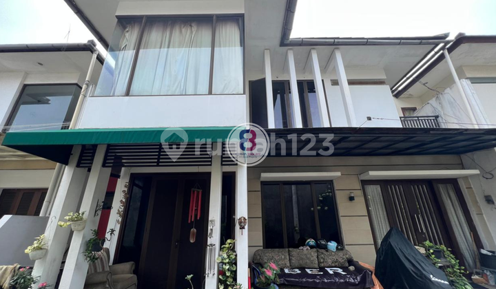 Rumah Lokasi Strategis & Nyaman di Bintaro Sektor 1 - Siap Huni