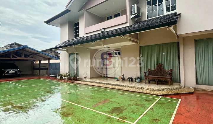 Luxury House with Strategic Location in South Jakarta Ready for Occupancy 2