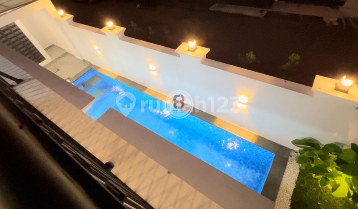 Rumah Mewah American Classic Style di Kawasan Bintaro Sektor 9