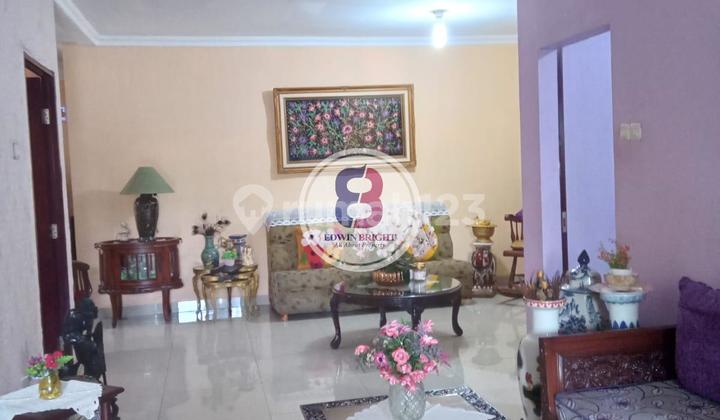 Tidy House in Bintaro Jaya Sector 3 Near the Station